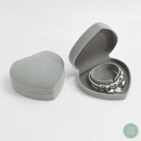 ราคา กล่องกำมะหยี่ใส่เครื่องประดับ กล่องใส่สร้อยมือ กล่องใส่กำไล กล่องใส่นาฬิกา ขนาด 10x10x4 5 cm กล่องกำมะหยี่สีเทา ราคาส่ง (18593975645)