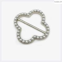 ราคา ผ้าพันคอแหวนผ้าคลุมไหล่เข็มกลัดแหวน Cincin ผ้าพันคอไหมผ้าคลุมศีรษะขาผ้าพันคอไหมปุ่มมัลติฟังก์ชั่ผ้าคลุมไหล่มุม M40302 (16491768456)