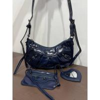 ราคา ส่งฟรี บาเลนเซียก้า บาลอง BL กระเป๋าหมุดดำ BALENCIAGA BAG 28 cm สีสวย สะพายข้าง หนังpuพรีเมียม แฟชั่น งานเนียบ ออกงาน สวย ขายดี ใช้ได้ทุกวัน hot (17239095178)