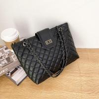 ราคา TroubleMaker กระเป๋าสะพายข้าง กระเป๋ า สะพาย ผู้ชาย กระเป๋ าแฟนซี ถุงโซ่ แฟชั่นและสบาย ๆ กระจังด้ายปัก 2023 ใหม่ TM2301303 (17471463108)