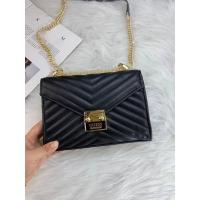 ราคา Guess หน้าโซ่ รุ่น Lynda mini crossbody กระเป๋าสะพายข้าง (12123215241)