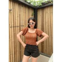 ราคา MesubShop เสื้อปาดไหล่ เสื้อไหมพรม ผ้าทอฉลุลาย เสื้อแขนตุ๊กตา เสื้อเปิดไหล่ ชายระบาย น่ารักสุด รุ่น มิริน D402E (15756766904)