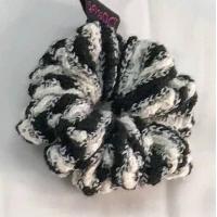 ราคา ยางมัดผมโดนัท Donut ยางรัดผมคุณภาพดีซักทำความสะอาดได้ ไม่ยืดง่าย สีสวยงาม งานเย็บ 100 มีให้เลือก 3 ขนาด S 3นิ้ว M 4 นิ้ว L 5นิ้ว (10031939861)