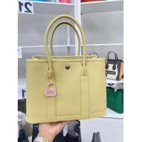 ราคา กระเป๋าถือ สะพายข้าง GD 30 Togo (20675579877)