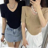 ราคา H H พร้อมส่ง เสื้อไหมพรมแขนสั้นคอวี ซีทรูเบาๆน่ารักกำลังดี M5916 C (18869012631)