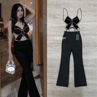 ราคา Set เสื้อสีดำผ้ากำมะหยี่ เป็นรูปโบว์แต่งขอบด้วยสายเพชร ทรงสายเดี่ยว (20521812315)