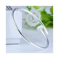 ราคา Poca Gems กำไล ข้อมือประดับคริสตัล Nail Bracelet รุ่น C LOVE สีพิงค์โกลว์ สร้อยข้อมือ พร้อมส่ง กำไลข้อมือ ตะปู สไตล์ คาร์เทีย แถมฟรี กล่องกำไล Poca (12075163223)