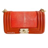 ราคา กระเป๋าสะพายหนังปลากระเบนแท้ผู้หญิง ทรงบอย รุ่นคลาสสิคเชน อะไหล่ทอง เลือกสีได้ หรูหรา หนังปลากระเบนขัดเรียบเงาวับ หนังแท้100 (19606979326)