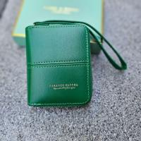 ราคา กระเป๋าสตางค์ใบสั้น ซิปรอบ ขนาดเล็กกะทัดรัด ด้านในสีแดง พร้อมกล่อง หนังPU (21232134522)