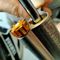 ราคา ประแจเปิดกันสะบัด Ohlins สีเงิน (19861548416)