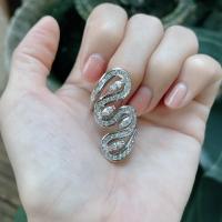 ราคา Titapa jewelry แหวนเพชรหน้ากว้างเพชรมาคี เพชรกลมฝังสอด ใส่แล้วนิ้วเรียวสวย แบบมาใหม่ งานประณีตมากเพชรสวยคัดทุกเม็ดนำ้100เพชรสวยเล่นไฟระยิบระยับ เหลี่ยมเพชรH A ตัวเรือนมีน้ำหนักแข็งแรง แบบทันสมัย เรียบ