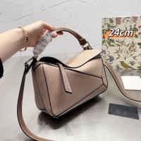 ราคา Luo Yijia Puzzle Geometric Bag Stitching Rhombus Bag Men And Women With The Same Style Large Capacity Commuter Bag Loewe Shoulder Bag (20653970927)