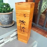 ราคา ที่เก็บร่ม ที่วางร่ม ตะกร้าใส่ร่ม ที่ใส่ไม้กวาด ลังไม้สัก ตะกร้าใส่ไม้กวาด กว้าง18cmยาว18cmสูง57cm (19971996428)