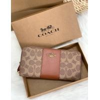 ราคา กระเป๋าสตางค์ โค้ช กระเป๋าสตางค์ใบยาว แบบซิปรอบ หนังแท้ ตัดหนังเรียบตรงกลางสวยงามค่ะ ภายในมีช่องใส่ธนบัตร2ช่องสามารถใส่มือถือได้ (8089214336)