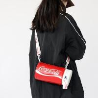 ราคา กระป๋องกระเป๋า Coca Cola สำหรับทั้งหญิงและชายแบบเดียวกันใหม่2022กระป๋องกระเป๋ากระเป๋าสะพายบ่ากระเป๋าพาดตัวขวดโค้ก (17289604903)