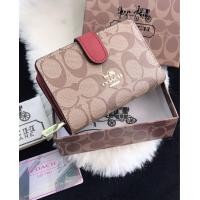 ราคา กระเป๋าสตางต์ coach งานเข้าใหม่สวยๆจ้า ขนาด6นิ้ว หนังpu ลายเกรดท้อป เป็นกระเป๋าสตางค์สองพับ ขนาดใบกลาง พอดีมือกระทัดรัดน่าใช้ (12390851717)