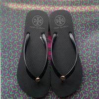 ราคา TORY BURCH Special summer new style TB flip flops womens flip flops non slip bathroom flat bottom beach shoes versatile (20623786137)