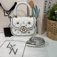 ราคา LYN ของแท้ หลุดQC Outlet กระเป๋าสะพาย lyn กระเป๋าสะพายตะมุตะมิ ตกแต่งดาว (19096147050)
