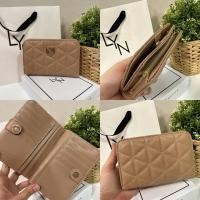 ราคา แท้OUTLET กระเป๋าสตางค์ lyn ใบกลาง ขนาด 6 นิ้ว อปก ป้ายแท็กกล่อง กระเป๋าสตางค์ (19517006542)