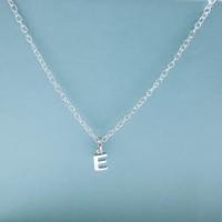 ราคา สร้อยคอพร้อมจี้ตัวอักษร A M เงินแท้925 สร้อยยาว18 นิ้ว สินค้าส่งพร้อมใบรับประกันเงินแท้ กล่อง และถุงผ้า งานสวยวิ้งๆ ให้เป็นของขวัญได้เลย (11174453684)