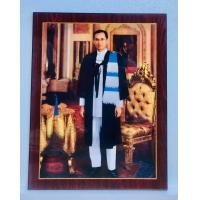 ราคา กรอบวิทยศาสตร์ภาพ รัชกาล9 ทรงฉลองพระองค์ชุดครุยเนติบัณฑิต สินค้ามีลิขสิทธิ์ห้ามลอกเลียนแบบ ขนาดรวมกรอบ17X22 นิ้ว (15282914784)