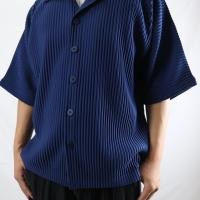 ราคา Issey Miyake เสื้อเชิ๊ตแขนสั้นแบบหลวมเสื้อเชิ๊ตแขนสั้นเสื้อเชิ๊ตทรงหลวมสไตล์ญี่ปุ่นเสื้อเชิ๊ตตัวยาวแนวตั้งของผู้ชายสไตล์ลำลองในฤดูร้อนที่มีแขน5นาที (19261091600)
