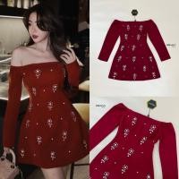 ราคา Miralyn Brand MRL082 ชุดเดรสแขนยาวปาดไหล่สีแดงเข้ม (21255716355)