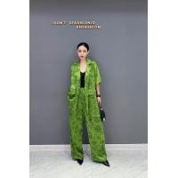 ราคา RYRYSTYLE 2023ชุดสูทลายดอกไม้สีเข้มสำหรับผู้หญิงชุดสูทเสื้อแจ็คเก็ตหนังลำลองกางเกงขาม้า2ชิ้นสำหรับฤดูร้อน (19793421542)