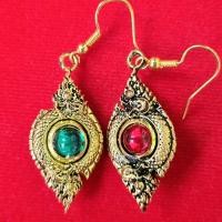 ราคา ต่างหู บ่วงพญานาคฝังพลอยทั้งสองด้านแดงและเขียว 1คู่ หรือ บ่วงนาคบาศ ตัวเรือนเป็นทองเหลืองเกรด A ชุบด้วยทองและเงินไมครอนหนา ด้วยทองบ (8724672903)