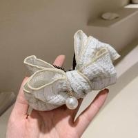 ราคา พร้อมส่ง กิ๊บโบว์ ผ้าทวิต กิ๊บติดผม โบว์ติดผม กิ๊บทวิต กิ๊บติดผมแบบหนีบ สีขาว ดำ สไตล์เกาหลี (8351407726)