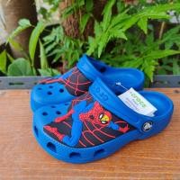 ราคา รองเท้าเด็กชาย Crocs ลาย Spiderman C8 J3 สินค้าเข้าสต๊อกใหม่ มี 3 สีให้เลือก รองเท้าเบาและนี่มใส่สบาย ใช้ดี ใช้ทนทาน (16934050911)