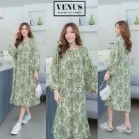 ราคา ส่งเร็ว All88style Flora MaxiDress แม๊กซี่เดรสแต่งแขนพอง ทรงปล่อยพิมพ์ลายดอกไม้ งานสวยน่ารักมากๆคะ ใส่สบายสุดๆคะ มาพร้อมกับสายผูกเอวเข้าชุดกันคะ แม๊ทกับรองเท้าผ้าใบก็น่ารักคะ มีเชือกผูกเอวให้พร้อมค่ะ 