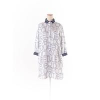 ราคา cc double o เดรสแขนยาวสีขาวพิมพ์ลายกระดุมหน้า ป้ายแบรนด์ระบุไซส์ S Preloved (20670421852)