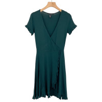 ราคา Forever 21 เดรสแขนสั้นคอวี Used Like New Preloved (20472215995)