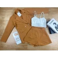 ราคา Set 3 ชิ้น ผ้าบา ร์บี้ สวยมากๆๆๆ งานฟรีไซด์ เสื้อสูท เสื้อสายเดี่ยว กางเกงขายาวผ้าบา ร์บี้ (17719626888)