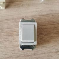 ราคา สวิตช์ ปลั๊กกราวน์คู่ เต้ารับ รุ่นเก่า วีน่า vena (20125959977)