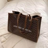 ราคา Commuter large capacity bag 2023 autumn and winter new womens bag fashion retro shoulder bag popular high end sense tote bag QYUE (19773014931)