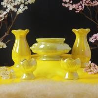 ราคา Set 5 ชิ้น ชุดบูชาหิ้งพระ เครื่องใช้โต๊ะหมู่บูชา กระถางธูปเซรามิค แจกันดอกไม้พระ แจกันเซรามิค เชิงเทียนหน้าพระ (11204079498)