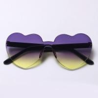 ราคา CHUAN ทันสมัยและทันสมัย สีลูกอมสี สีสันสดใส ที่บังแดด แว่นตากันแดดรูปหัวใจ แว่นกันแดดสำหรับงานเลี้ยง แว่นตารูปหัวใจ (20548917316)
