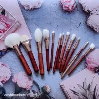 ราคา เซ็ทแปรงแต่งหน้า rosegold red 12 ด้าม สวยครบ จบในเซ็ทเดียว (17446666213)