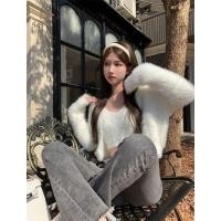 ราคา Zero shop พร้อมส่ง Zero CZ103 เซ็ต เสื้อคลุมแขนยาว สายเดี่ยวไหมพรม ดีเทลขนมุ้งมิ้ง C (20420709298)