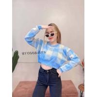 ราคา Korean เสื้อครอป เทรนด์แฟชั่นตามกระแส ทรงครอปเอวลอยแขนยาว งานผ้าไหมพรมทอลายสลับสี เสื้อเอวลอย แขนยาว (12329232707)