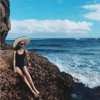 ราคา Yingfa ชุดว่ายน้ำสตรีสไตล์เกาหลีทรงสามเหลี่ยมแบบชิ้นเดียวเปิดเซ็กซี่หลังสวยเพรียวบางหน้าอกเล็กว่ายน้ำฤดูใบไม้ผลิ (18894469131)