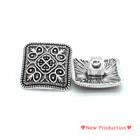 ราคา New Production กระดุมก้านโลหะลายดอกไม้สีเงินโบราณทรงสี่เหลี่ยมทรงเรขาคณิต10ชิ้นสำหรับเสื้อผ้ายีนส์การตัดเย็บงานประดิษฐ์ตกแต่งงานฝีมือแบบทำมือ (19936789928)