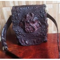 ราคา กระเป๋าสะพายหนังจระเข้ หนังแท้ของแท้ โหนกและกระดูกหลังชัดเจน สีน้ำตาลเม็ดมะขาม (20553008542)