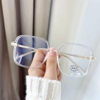 ราคา แว่นตากรองแสง สีฟ้า ทรงสวย เลนส์ BlueBlock 2061 กรอบแข็งแรงสามารถนำไปเปลี่ยนเลนส์ได้ (20987960719)