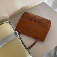 ราคา กระเป๋าสะพายไหล่สายโซ่หนัง รุ่น Vi191 หนังPUนิ่ม มันเงา สายโซ่ ใบใหญ่ จุของได้เยอะ 3สี ดำ น้ำตาล ครีม (19794028662)