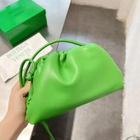 ราคา BOTTEGA VENETA กระเป๋าเมฆหนังแกะนุ่มสาวเกี๊ยวกระเป๋าสะพายไหล่สะพายข้างสดชื่นแมทช์ง่ายน้ำหนักเบา (21030617896)