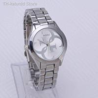 ราคา นาฬิกาแฟชั่น Guess นาฬิกาข้อมือสายสแตนเลสสีแดงผู้หญิงดู gift Christmas Gift (9416142096)