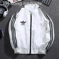 ราคา แจ็คเก็ต Ready Stock 2021 Adidasแจ็คเก็ตอาดิดาสเสื้อคลุมแขนยาว มีซิป ผ้าร่ม สไตล์เกาหลี ใส่สบาย มี 3 สี ดำ นำ้เงิน แดง Christmas Gift (20219314149)